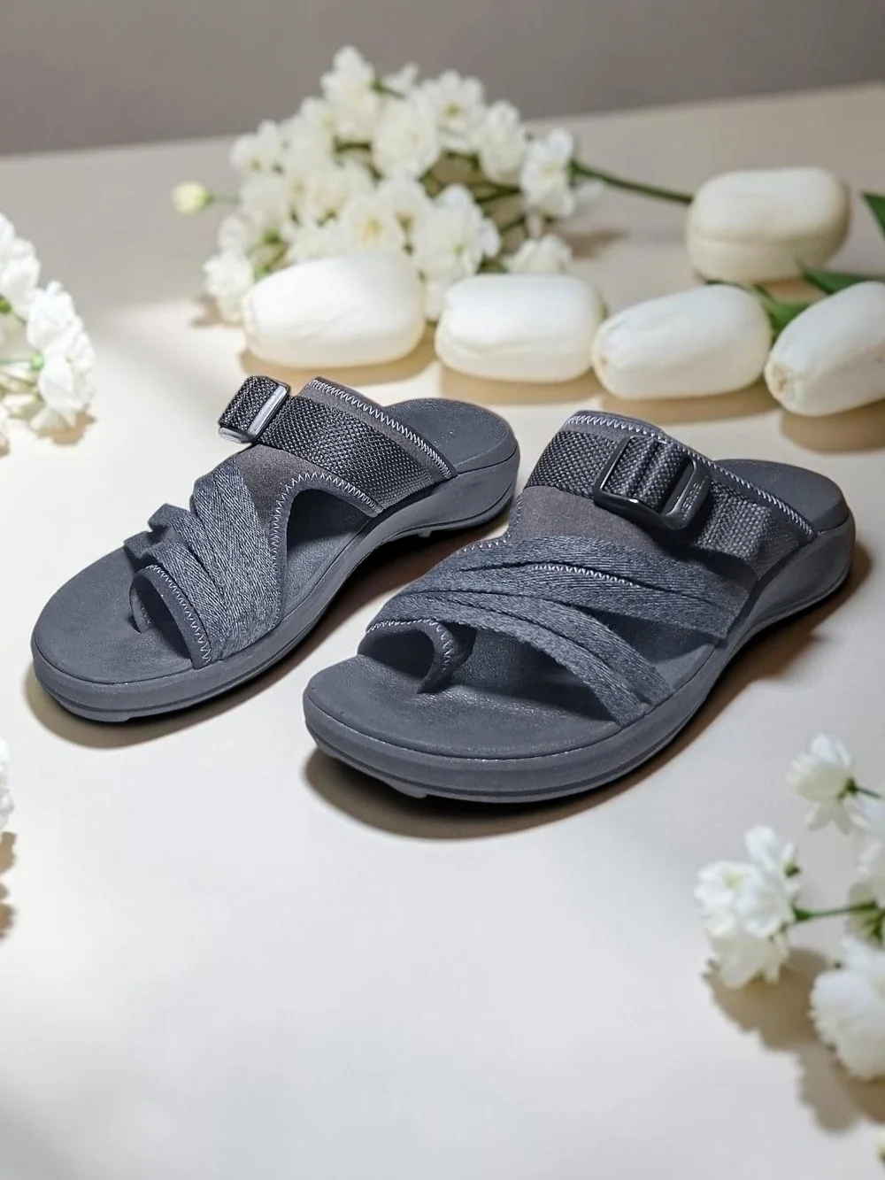 Woman's Sandals Merrell District 4 Post Sandal US Size 8